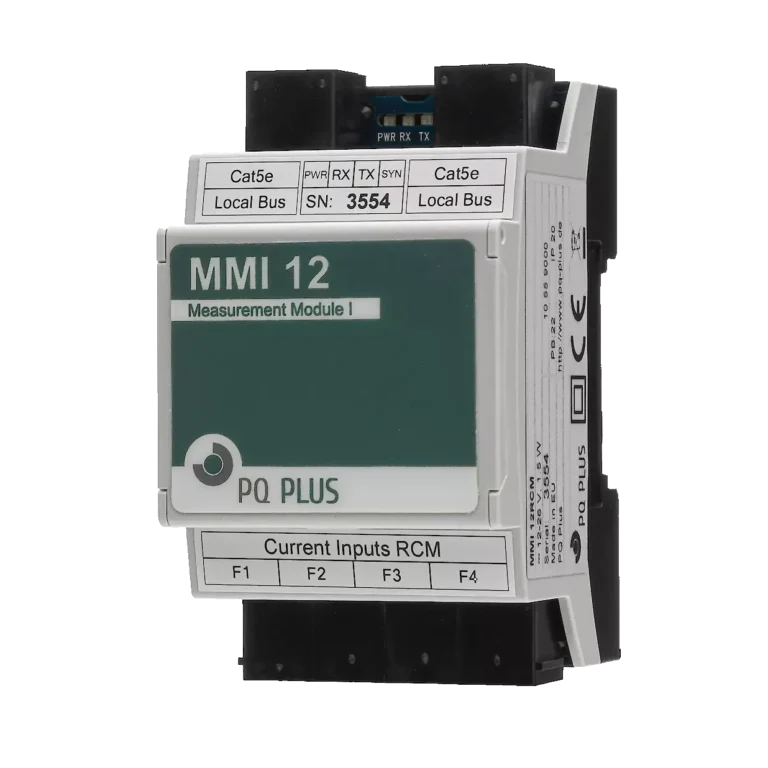 Frontansicht des Messmoduls MMI 12 zur Überwachung von bis zu 12 Stromkanälen auf der Hutschiene für effizientes Energiemanagement und Power Quality Monitoring.